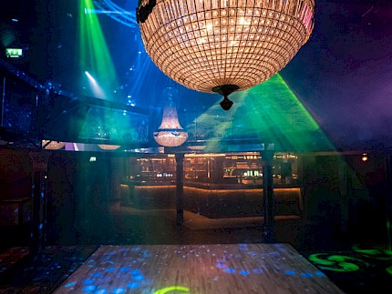 Luna nightclub 9